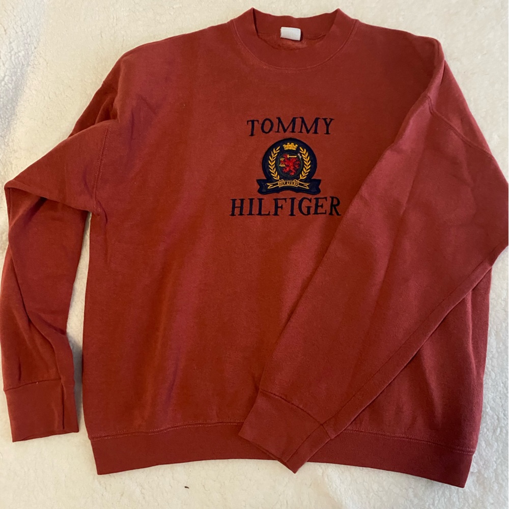 vintage stitched TH logo is starting come off but not very noticeable